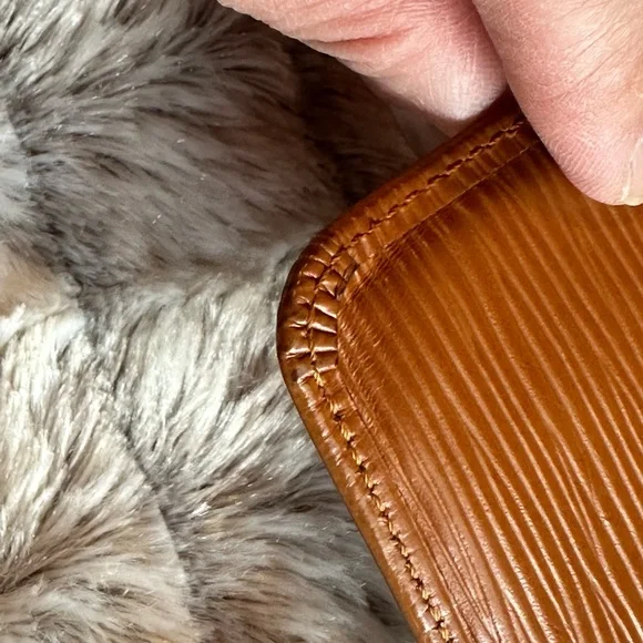 Louis Vuitton Cognac Pochette Cles/coin wallet epi